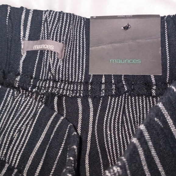 Maurices, Flyaway Wide Leg Cropped Pants - Picture 4 of 6
